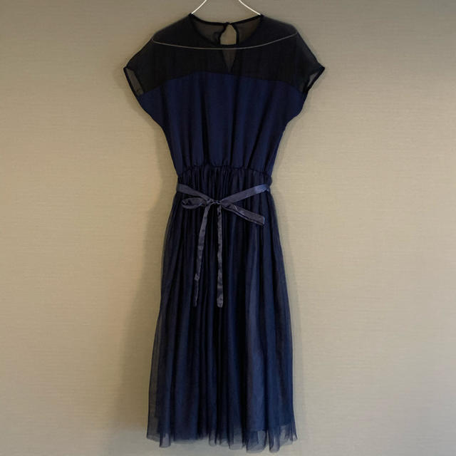 merlot(メルロー)のmerlot plus/デコルテシースルーチュールワンピース レディースのフォーマル/ドレス(ミディアムドレス)の商品写真