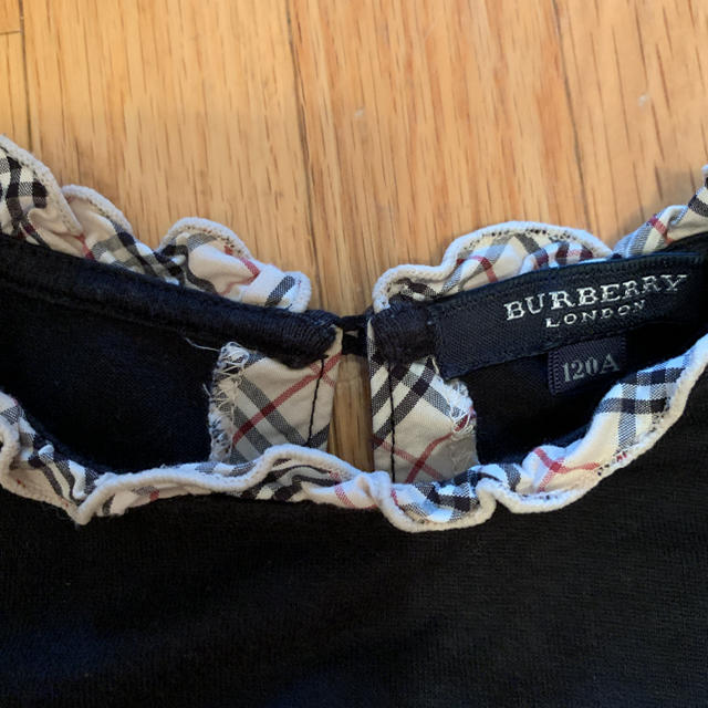 BURBERRY(バーバリー)のトップス♡120 キッズ/ベビー/マタニティのキッズ服女の子用(90cm~)(Tシャツ/カットソー)の商品写真