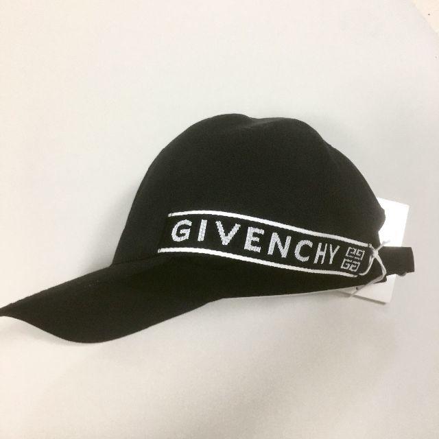 GIVENCHY(ジバンシィ)の新品未使用！送料込み★GIVENCHY★ロゴキャップ メンズの帽子(キャップ)の商品写真