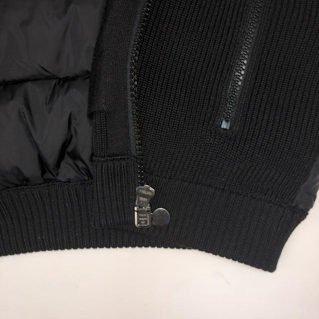 MONCLER(モンクレール)の超美品　モンクレール　ダウンベスト　サイズL 黒 メンズのジャケット/アウター(ダウンベスト)の商品写真