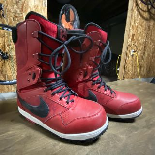 ナイキ ブーツの通販 43点 | NIKEのスポーツ/アウトドアを買うならラクマ