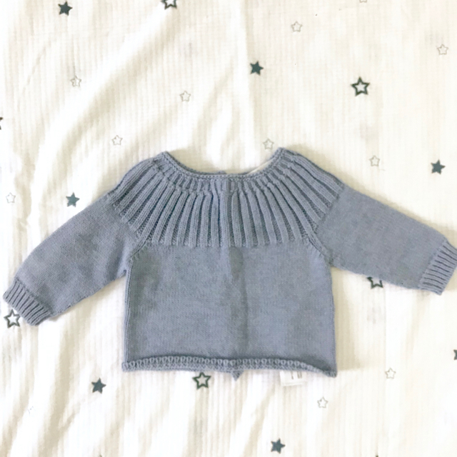 ZARA KIDS(ザラキッズ)の【専用】Zara HOME kids☆からし色ニット、ブルーニット キッズ/ベビー/マタニティのベビー服(~85cm)(ロンパース)の商品写真