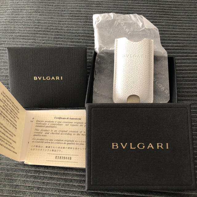 BVLGARI(ブルガリ)のBVLGARIライターケース（レザー、ホワイト） レディースのファッション小物(その他)の商品写真