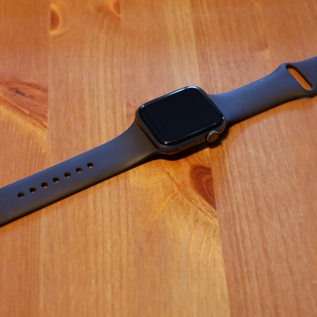 Apple Watch series 4 mm スペースグレー