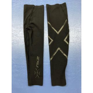 ツータイムズユー(2XU)の【ムキムキマンさん専用】2XU アームスリーブ Mサイズ(トレーニング用品)