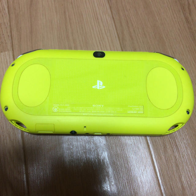 PlayStation Vita(プレイステーションヴィータ)のPSVita エンタメ/ホビーのゲームソフト/ゲーム機本体(家庭用ゲーム機本体)の商品写真