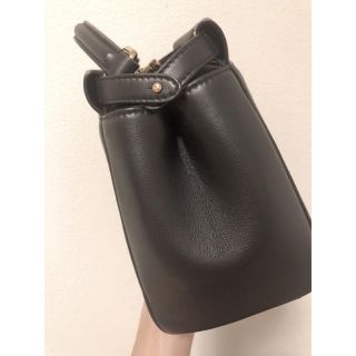 フェンディ(FENDI)の再出品(ショルダーバッグ)