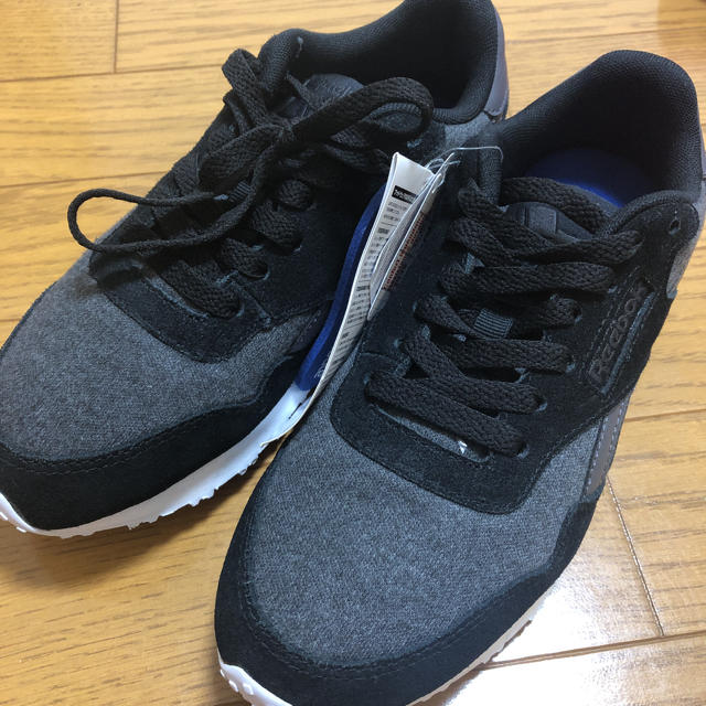 Reebok(リーボック)のReebok(ブラック/グレー)【Lady’s/ 22.5新品】 レディースの靴/シューズ(スニーカー)の商品写真