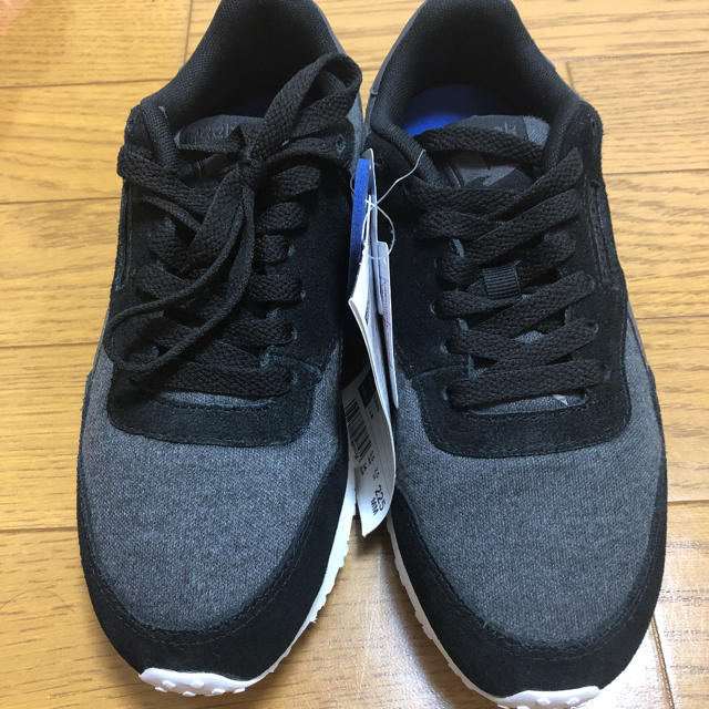 Reebok(リーボック)のReebok(ブラック/グレー)【Lady’s/ 22.5新品】 レディースの靴/シューズ(スニーカー)の商品写真