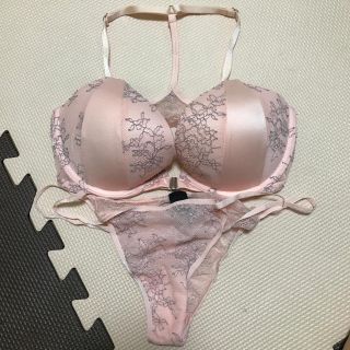 ヴィクトリアズシークレット(Victoria's Secret)の新品未使用ブラ&ショーツ⭐︎(ブラ&ショーツセット)