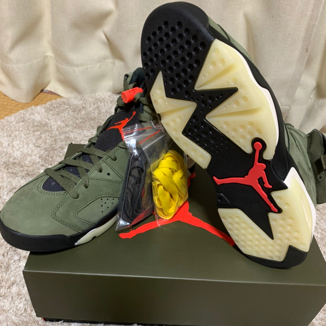 NIKE(ナイキ)のNIKE AIR JORDAN6 TRAVIS SCOTT メンズの靴/シューズ(スニーカー)の商品写真