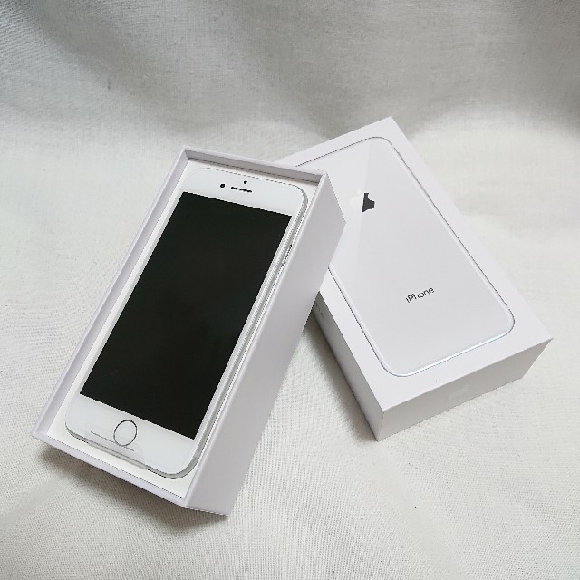 iPhone 8 64GB Silver SoftBank SIMロック解除済スマホ/家電/カメラ