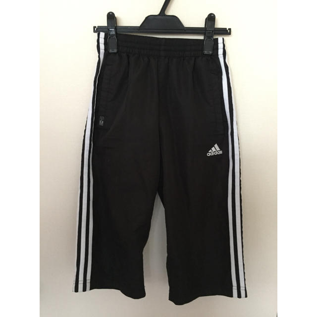 adidas(アディダス)のお値下げしました！！adidas☆ハーフパンツ150 キッズ/ベビー/マタニティのキッズ服男の子用(90cm~)(パンツ/スパッツ)の商品写真