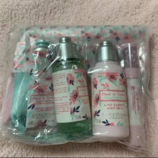 ロクシタン(L'OCCITANE)のロクシタンJAL限定cherry blossom collection(ハンドクリーム)