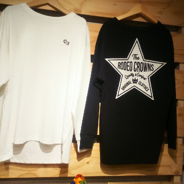 RODEO CROWNS WIDE BOWL(ロデオクラウンズワイドボウル)のテラ松あれこれ レディースのトップス(Tシャツ(長袖/七分))の商品写真