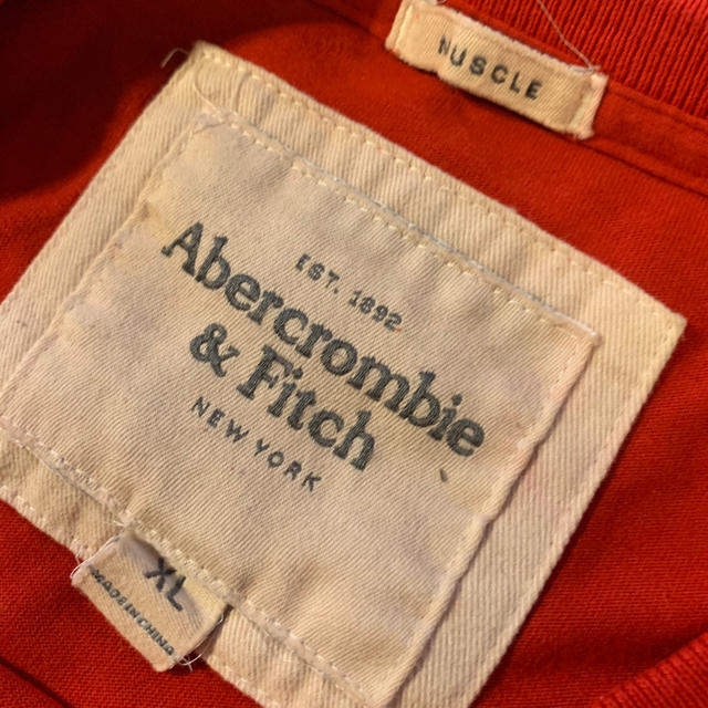 Abercrombie&Fitch(アバクロンビーアンドフィッチ)のアバクロ Tシャツ　サイズXL メンズのトップス(Tシャツ/カットソー(半袖/袖なし))の商品写真
