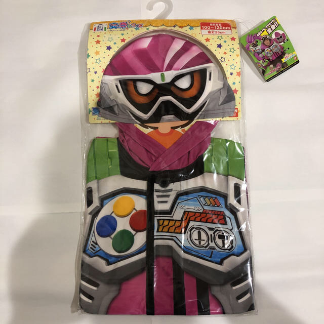 BANDAI(バンダイ)の【ヘルシア様専用】仮面ライダーエグゼイド　変身マント　【新品】 キッズ/ベビー/マタニティのキッズ服男の子用(90cm~)(その他)の商品写真