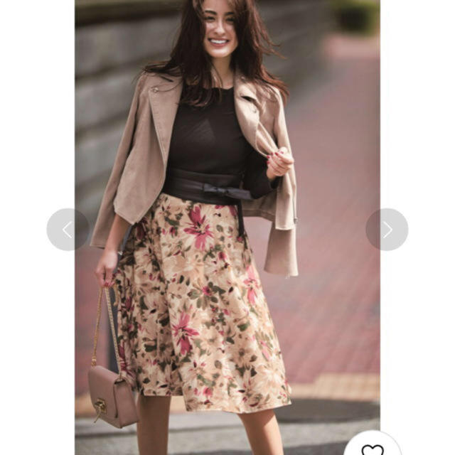 JUSGLITTY(ジャスグリッティー)のジャスグリッティー  シックフラワースカート レディースのスカート(ひざ丈スカート)の商品写真