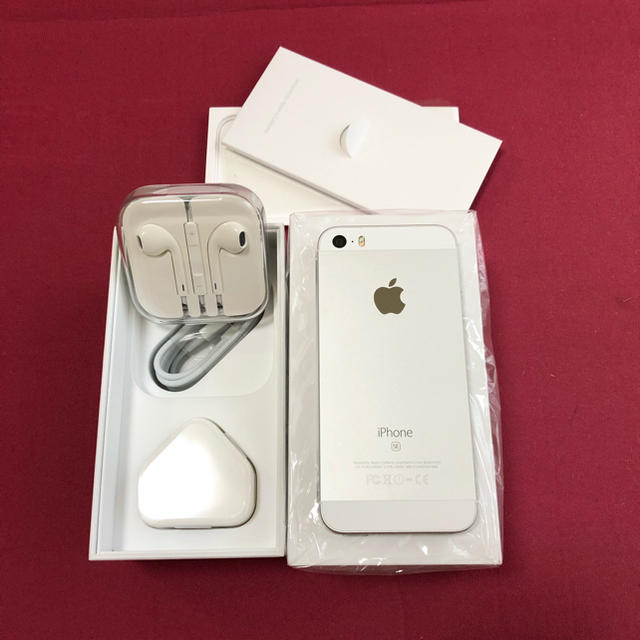 iPhone SE Silver 64 GB SIMフリー A1723 海外版