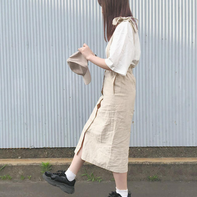 node. ribbon shoulder skirt レディースのスカート(ひざ丈スカート)の商品写真