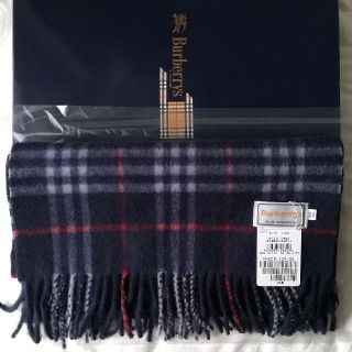 バーバリー(BURBERRY)のはしくさ様専用　Burberrys 未使用 マフラー カシミヤ100% 紺(マフラー)