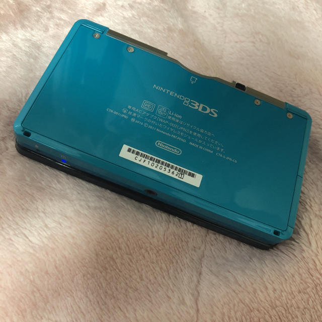 ニンテンドー3DS(ニンテンドー3DS)のニンテンドー3DS 本体 アクアブルー エンタメ/ホビーのゲームソフト/ゲーム機本体(携帯用ゲーム機本体)の商品写真