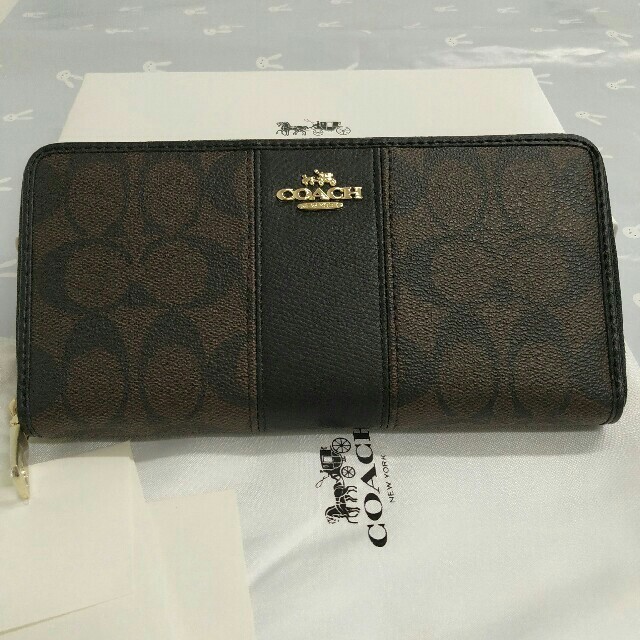 大人気  COACH コーチ　長財布 小銭入れ52859