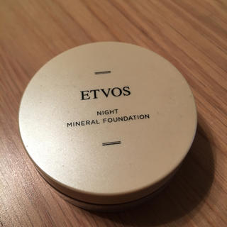 エトヴォス(ETVOS)のETVOS エトヴォス ナイトミネラルファンデーションc(フェイスパウダー)