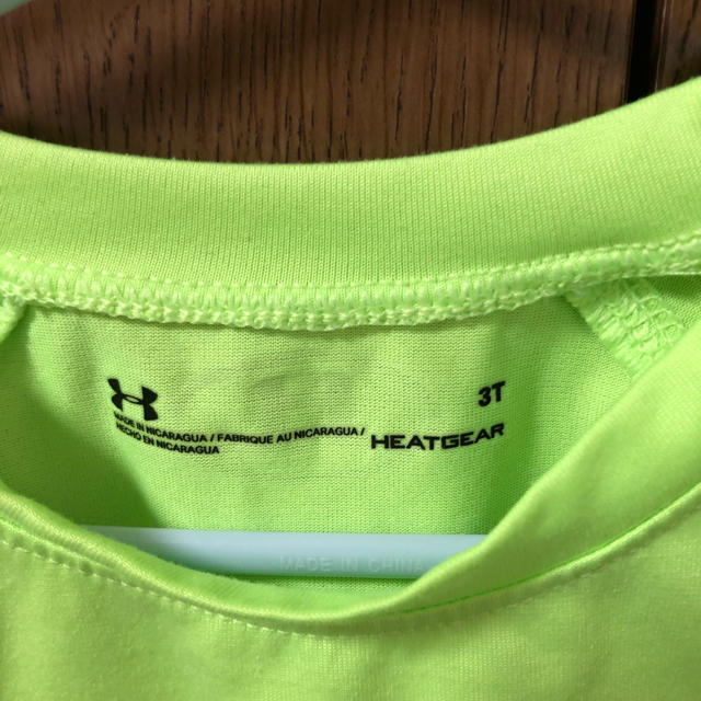 UNDER ARMOUR(アンダーアーマー)の★アンダーアーマー3T 美品★ キッズ/ベビー/マタニティのキッズ服男の子用(90cm~)(Tシャツ/カットソー)の商品写真