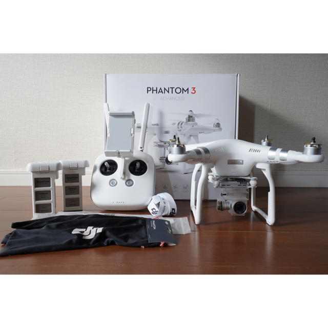 phantom(ファントム)の美品 DJI phantom3 advanced 送料込み エンタメ/ホビーのテーブルゲーム/ホビー(航空機)の商品写真