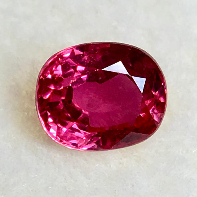 深く妖艶な紅色 0.3ct UP モゴック産 天然 ルビー ルース レディースのアクセサリー(リング(指輪))の商品写真