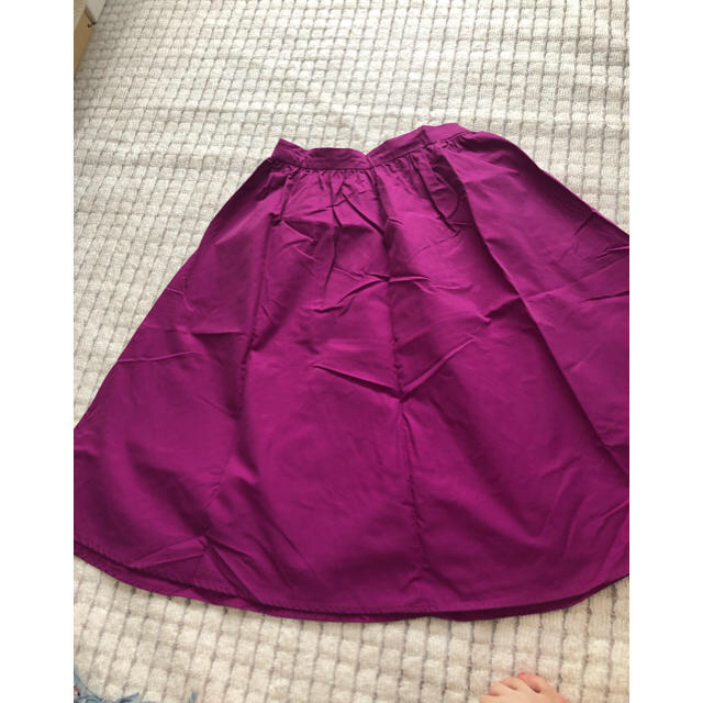 GU(ジーユー)のゆう様専用☆ gu ピンクとベージュスカートセット レディースのスカート(ひざ丈スカート)の商品写真
