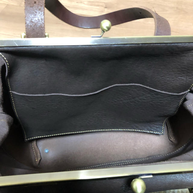 日本製 栃木レザー×姫路レザー がま口バッグ 大 42000円相当 レディースのバッグ(ハンドバッグ)の商品写真