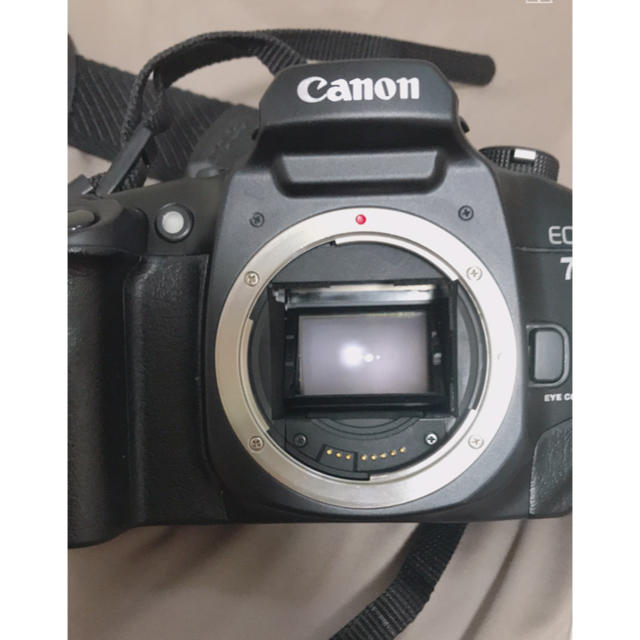 Canon(キヤノン)のcanon eos7 一眼レフカメラ 充電式電池付き スマホ/家電/カメラのカメラ(フィルムカメラ)の商品写真