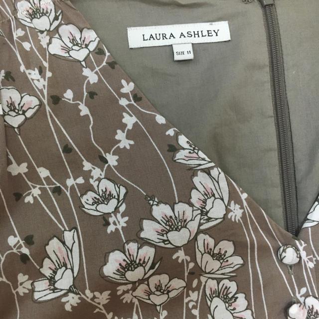 LAURA ASHLEY(ローラアシュレイ)のローラアシュレイ ワンピース レディースのワンピース(ひざ丈ワンピース)の商品写真