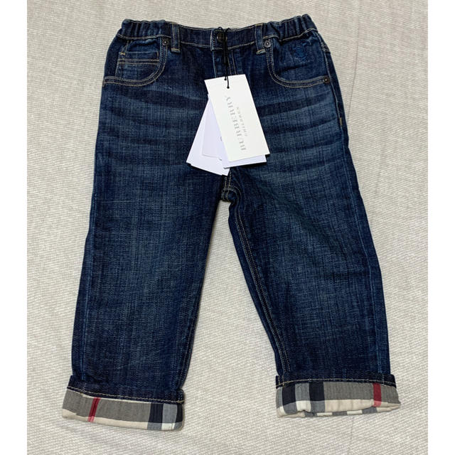 BURBERRY(バーバリー)のタグ付き新品☆バーバリーキッズのデニム キッズ/ベビー/マタニティのキッズ服男の子用(90cm~)(パンツ/スパッツ)の商品写真