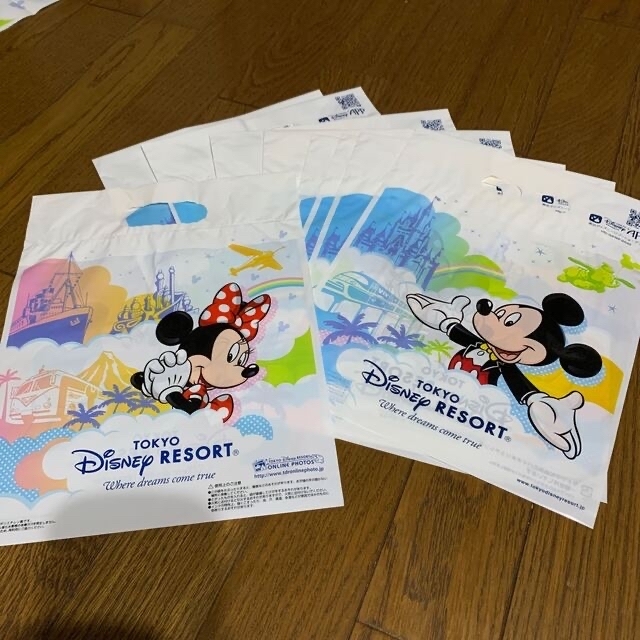 Disney(ディズニー)のディズニーリゾート　ショップ袋　15枚セット レディースのバッグ(ショップ袋)の商品写真