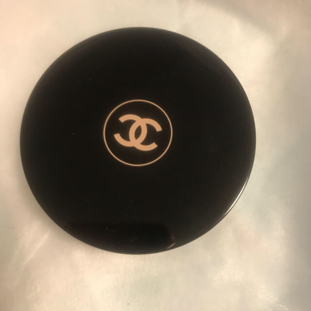 CHANEL(シャネル)のCHANEL クッションファンデケース コスメ/美容のベースメイク/化粧品(その他)の商品写真