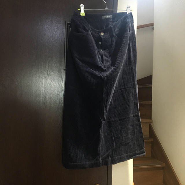Spick & Span(スピックアンドスパン)のスピックアンドスパン ネイビースカート レディースのスカート(ひざ丈スカート)の商品写真
