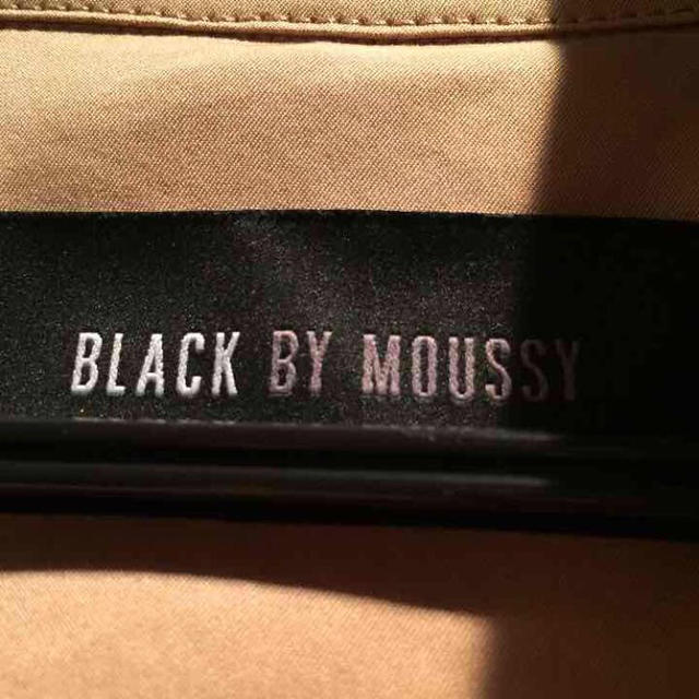 BLACK by moussy(ブラックバイマウジー)のblack by moussyトレンチ レディースのジャケット/アウター(トレンチコート)の商品写真