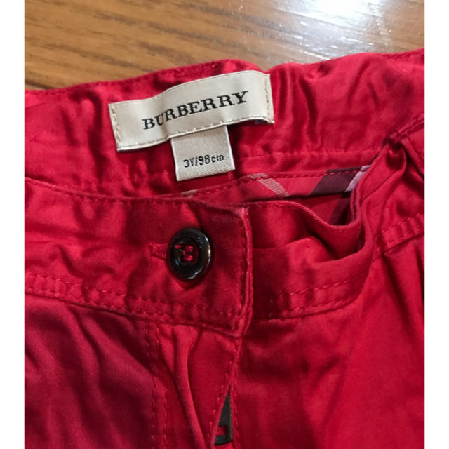 BURBERRY(バーバリー)のバーバリー キッズパンツ赤  98 キッズ/ベビー/マタニティのキッズ服女の子用(90cm~)(パンツ/スパッツ)の商品写真