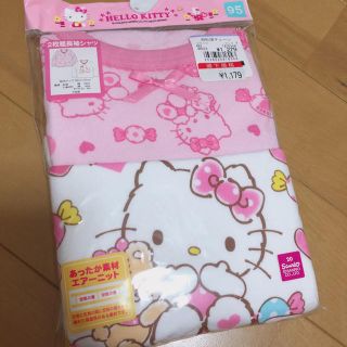 キティちゃん　長袖シャツ2枚(下着)