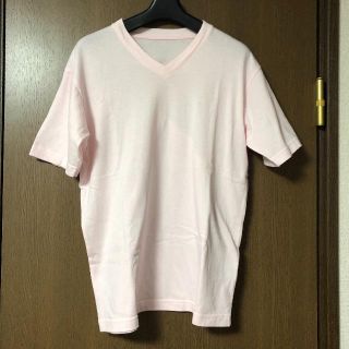 ユニクロ(UNIQLO)の【最終価格・美品】UNIQLO ユニクロ Vネック 半袖 Tシャツ 薄ピンク(Tシャツ/カットソー(半袖/袖なし))