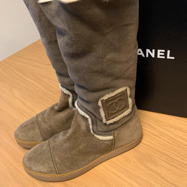 希少！美品！CHANEL シャネル　ムートンブーツブーツ