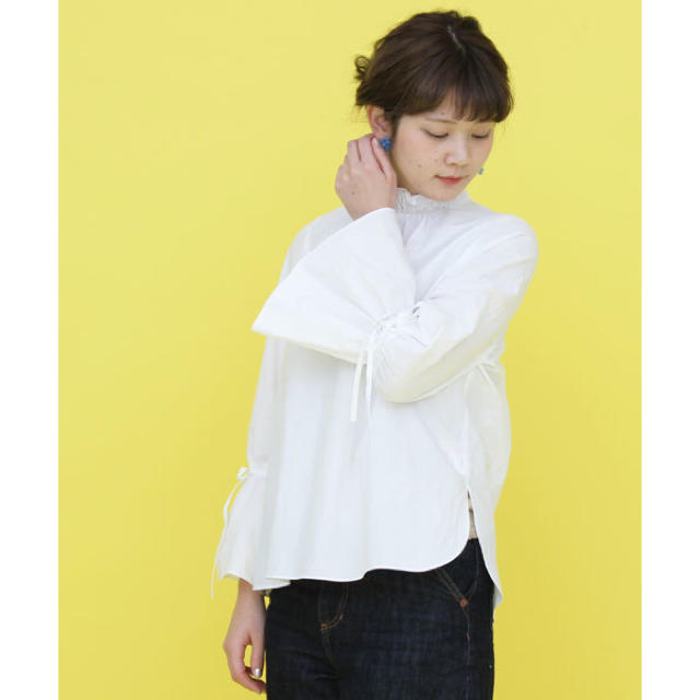 Dot&Stripes CHILDWOMAN(ドットアンドストライプスチャイルドウーマン)のDot&Stripes CHILD WOMAN シャーリングフレアー袖ブラウス レディースのトップス(シャツ/ブラウス(長袖/七分))の商品写真