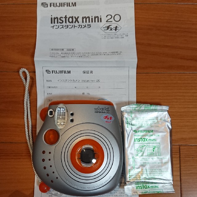 富士フイルム(フジフイルム)のインスタント カメラ📷 instax mini20 チェキ📸オレンジ🍊 スマホ/家電/カメラのカメラ(フィルムカメラ)の商品写真