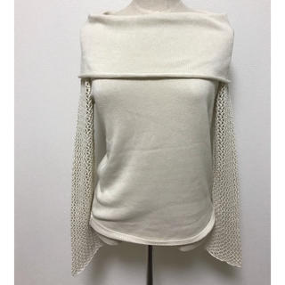 マーロ(malo)のmalo マーロ イタリア製 アイボリーのセーター ネック折り返し(ニット/セーター)