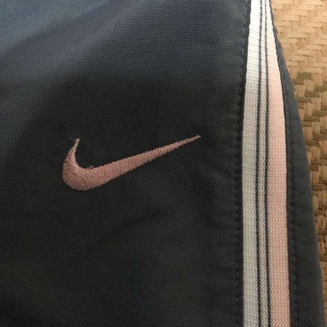 NIKE(ナイキ)のしろくま様 値下げ❣️ナイキ 7分丈パンツ Mサイズ レディースのパンツ(クロップドパンツ)の商品写真