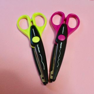 ギザギザハサミ  SCRAPAHOLIC(はさみ/カッター)
