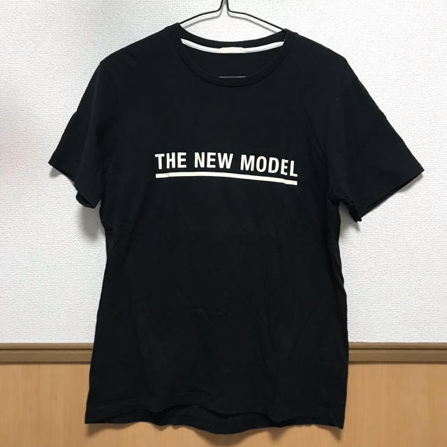 GU(ジーユー)のロゴtシャツ レディースのトップス(Tシャツ(半袖/袖なし))の商品写真